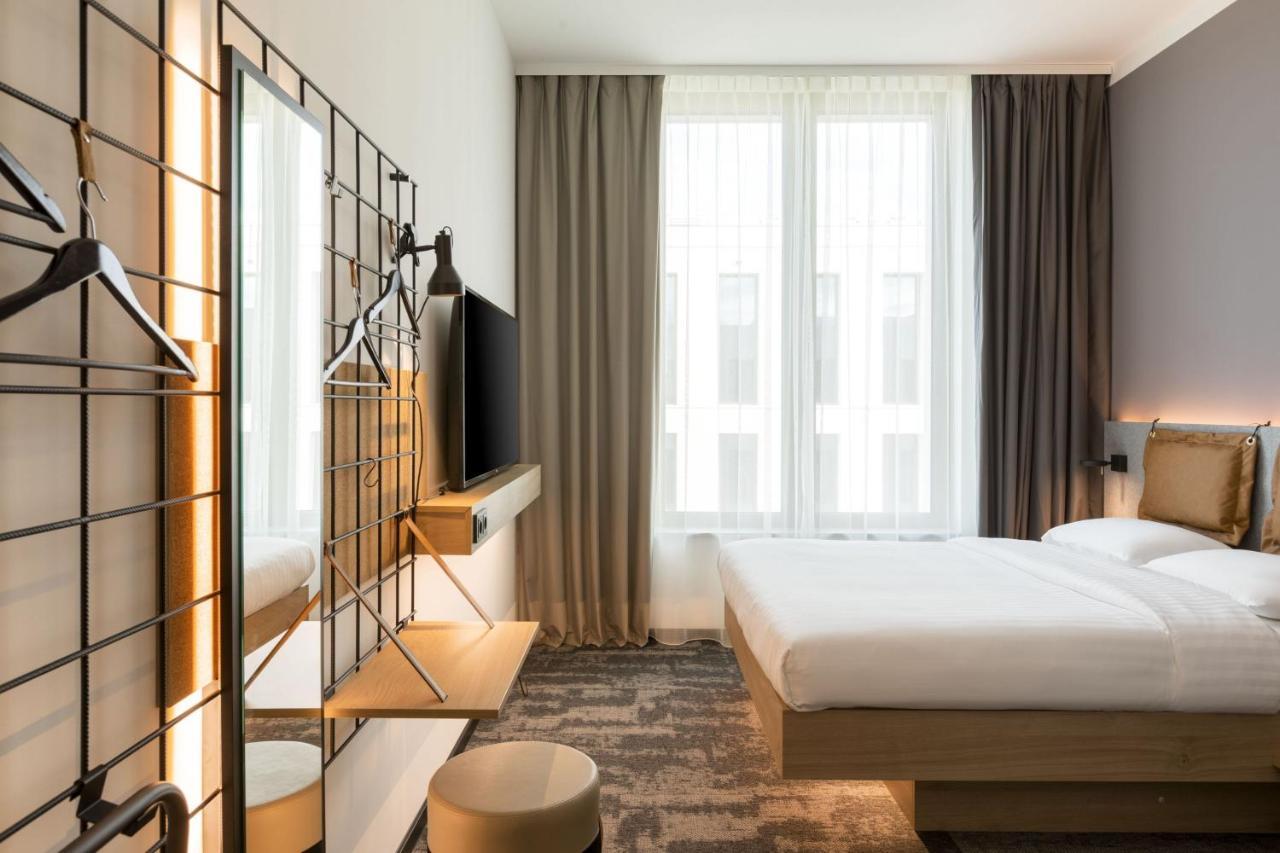 Moxy Outletcity Metzingen Metzingen  Ngoại thất bức ảnh