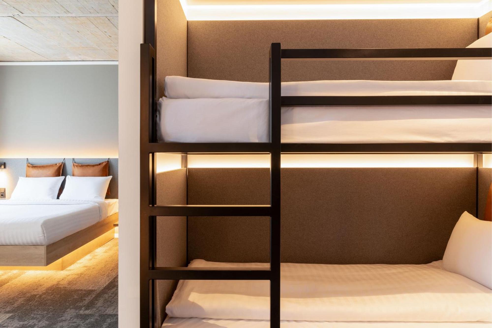 Moxy Outletcity Metzingen Metzingen  Ngoại thất bức ảnh