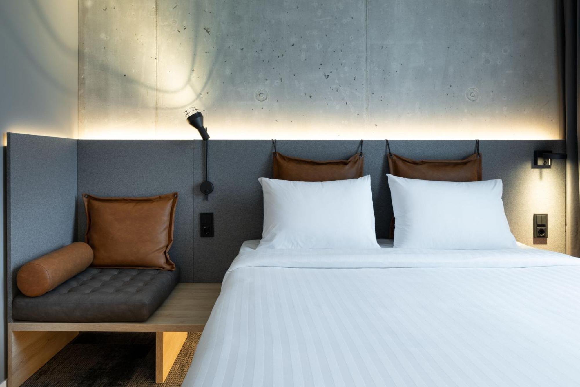 Moxy Outletcity Metzingen Metzingen  Ngoại thất bức ảnh