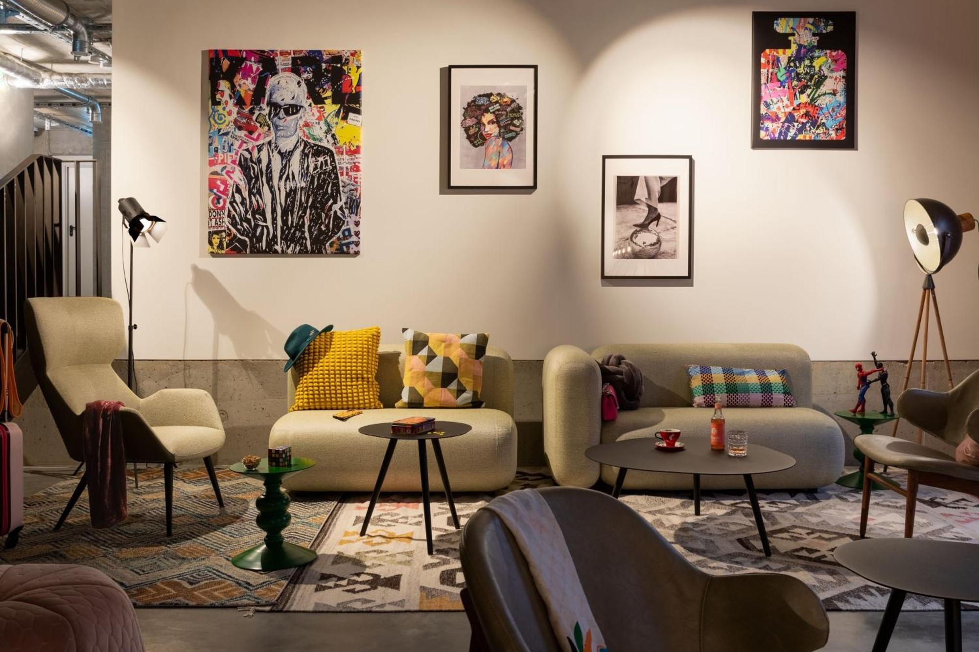 Moxy Outletcity Metzingen Metzingen  Ngoại thất bức ảnh