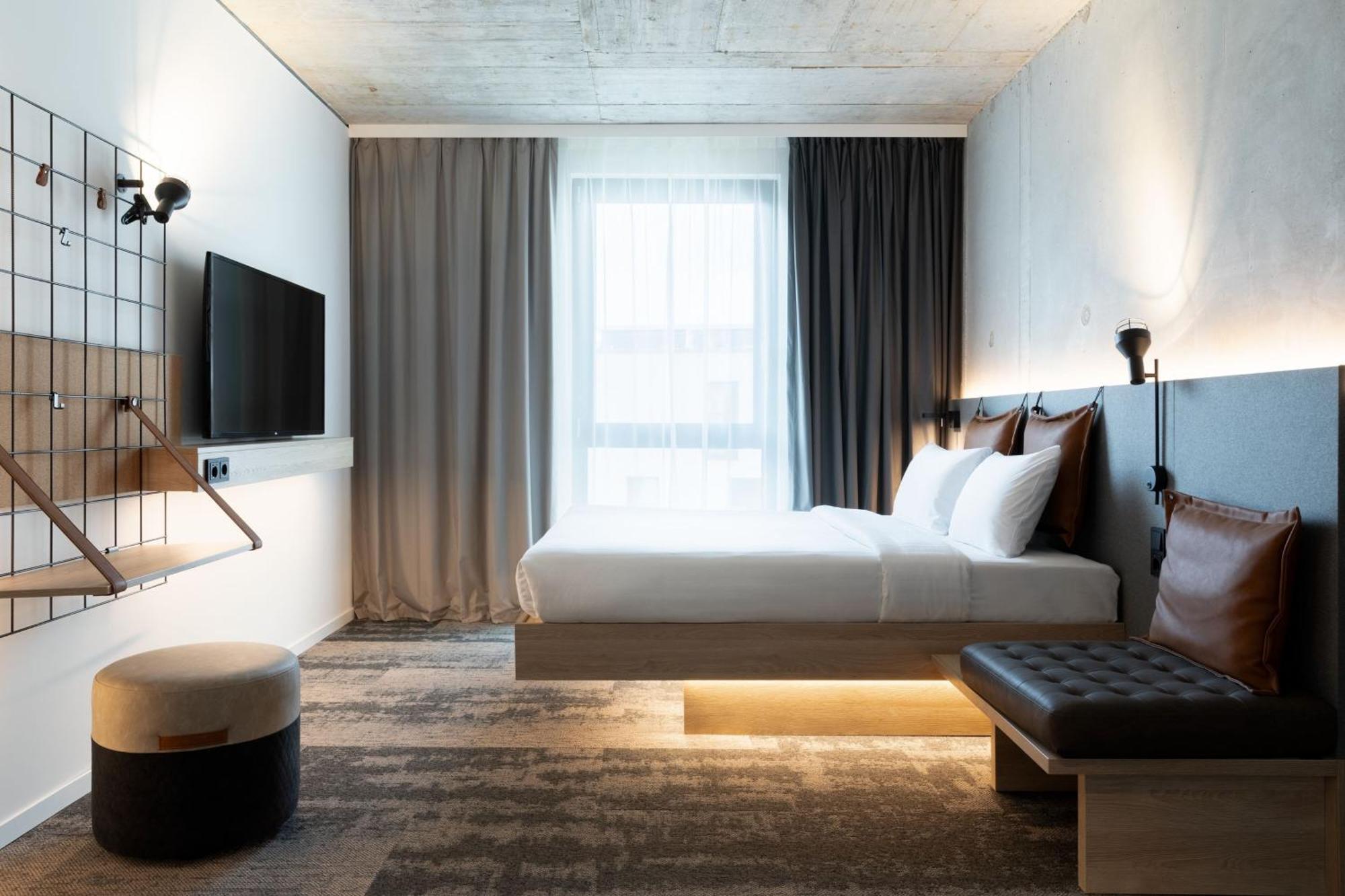 Moxy Outletcity Metzingen Metzingen  Ngoại thất bức ảnh