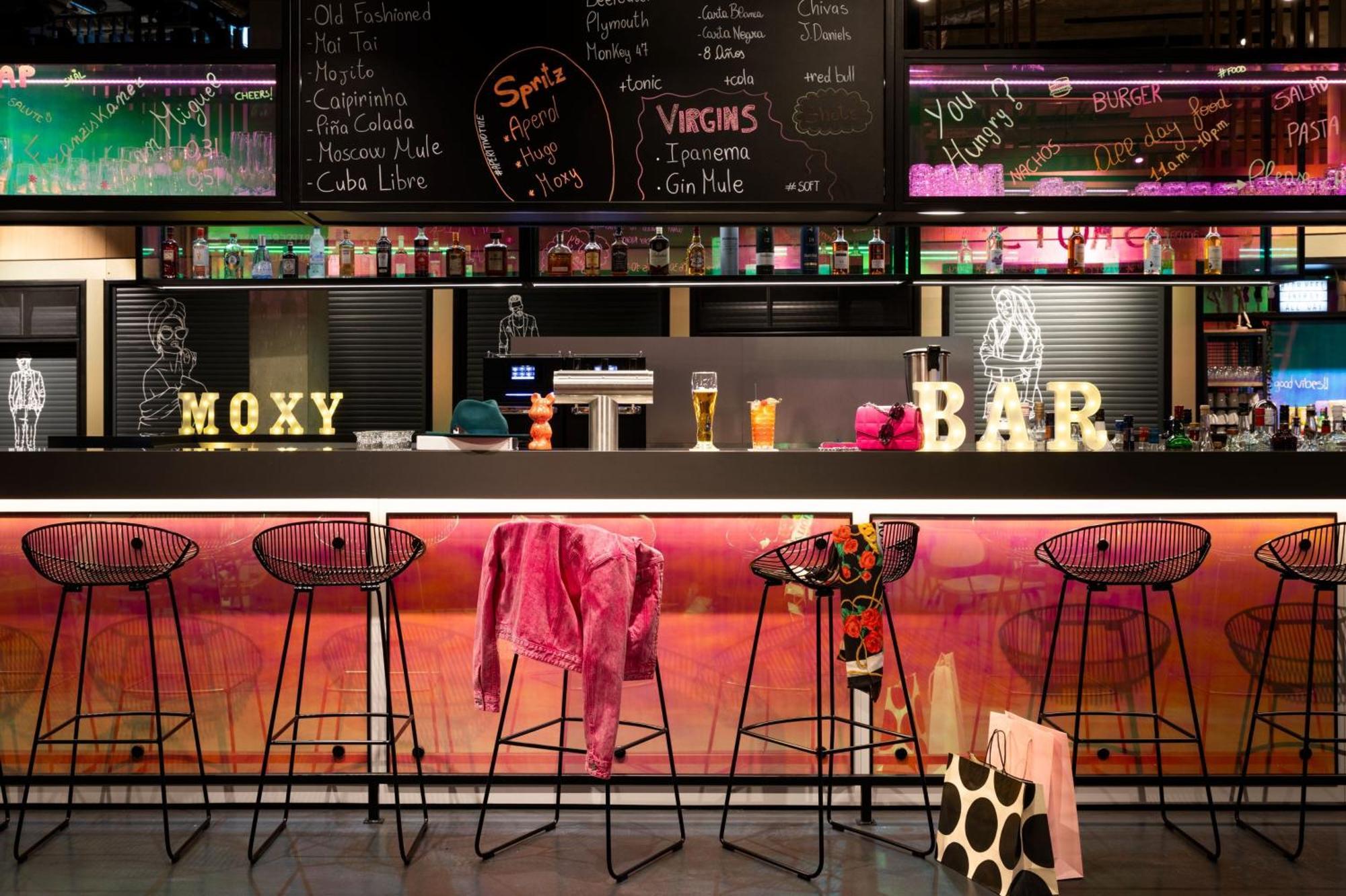 Moxy Outletcity Metzingen Metzingen  Ngoại thất bức ảnh