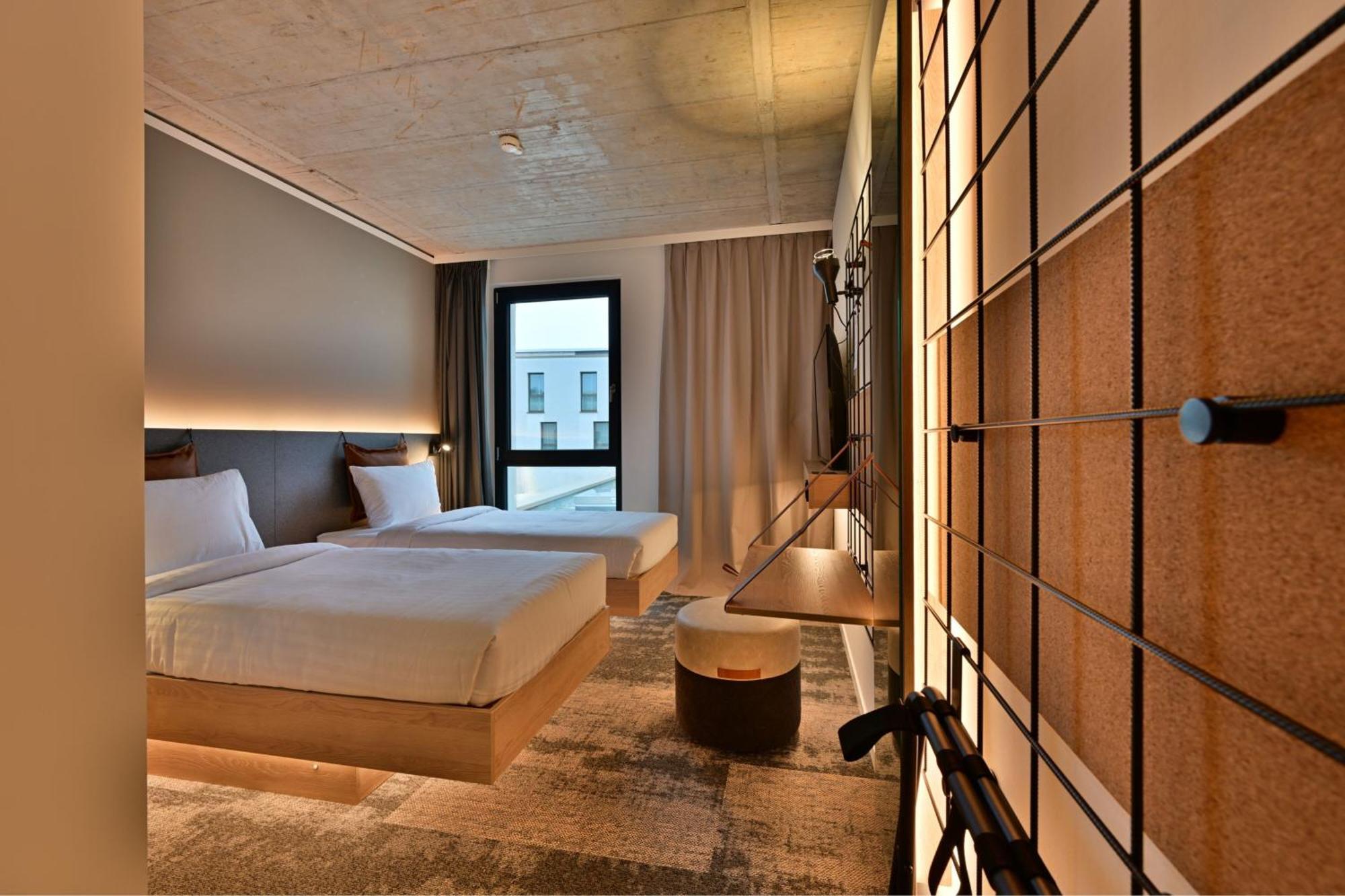 Moxy Outletcity Metzingen Metzingen  Ngoại thất bức ảnh