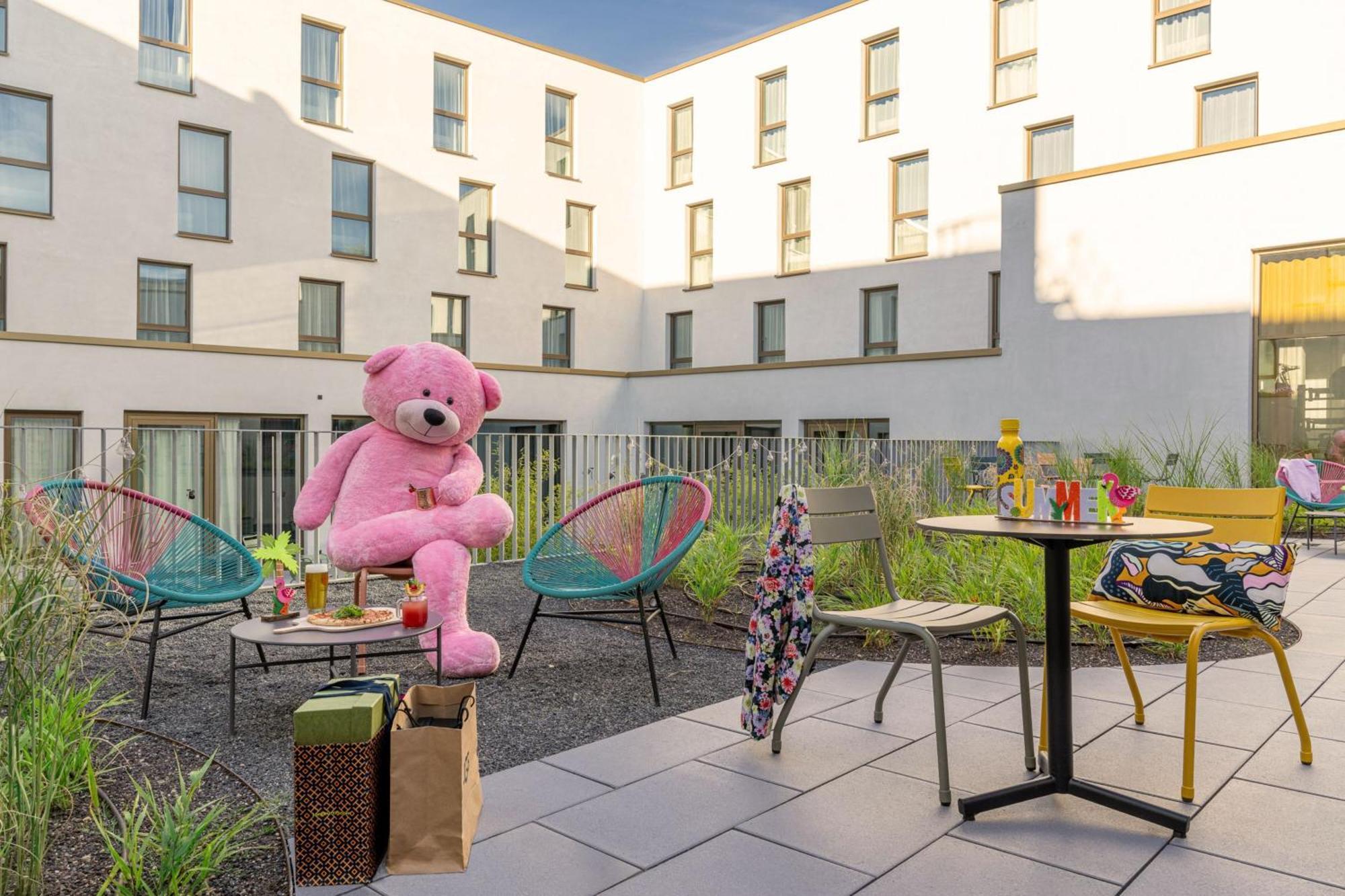 Moxy Outletcity Metzingen Metzingen  Ngoại thất bức ảnh